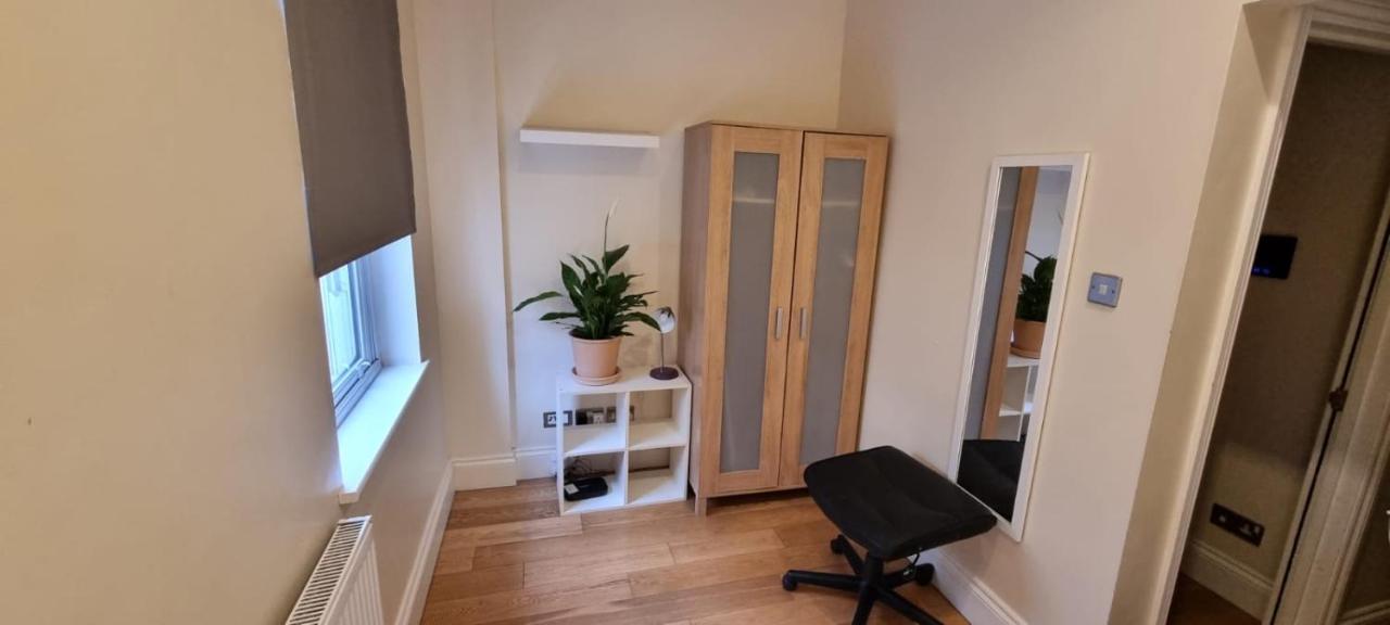 Appartamento Sootheus - Soho71 Londra Esterno foto
